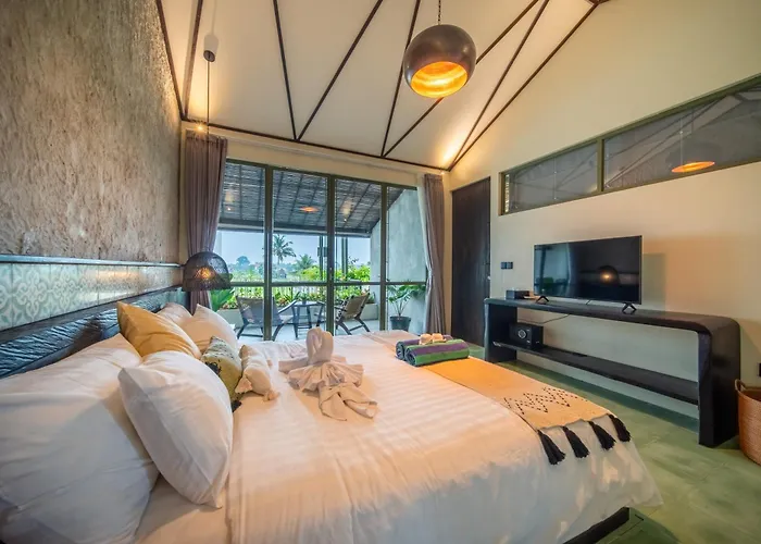 Rooftop Art Villa *