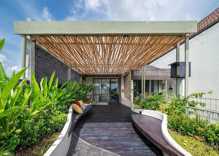 Rooftop Art Villa *