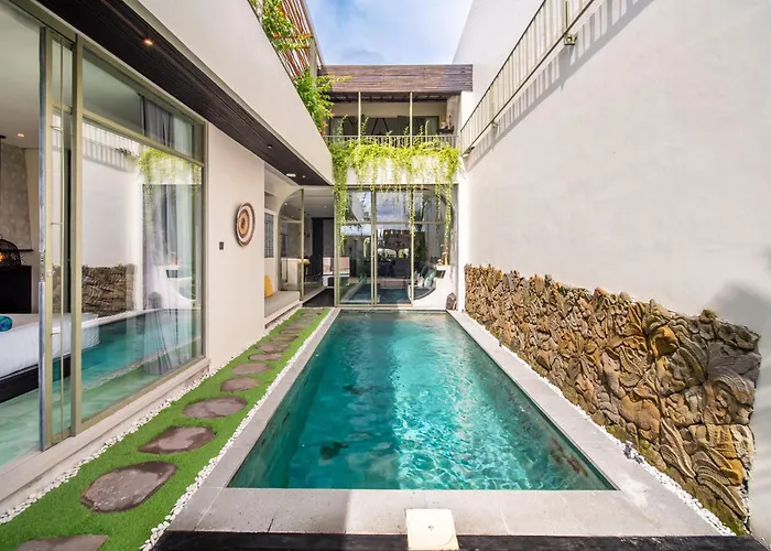 Villa Rooftop Art *
